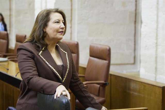 La consejera de Agricultura, Agua y Desarrollo Rural de la Junta de Andalucía, Carmen Crespo, durante la segunda jornada del Pleno del Parlamento andaluz en el Parlamento de Andalucía, a 23 de febrero de 2023 en Sevilla (Andalucía, España).