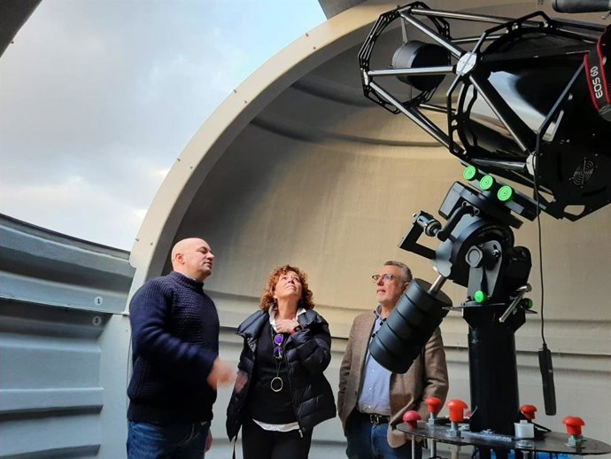La consellera de Innovación, Universidades, Ciencia y Sociedad Digital, Josefina Bueno,visita las obras del nuevo centro RuralTEC en Aras de los Olmos (Valencia)