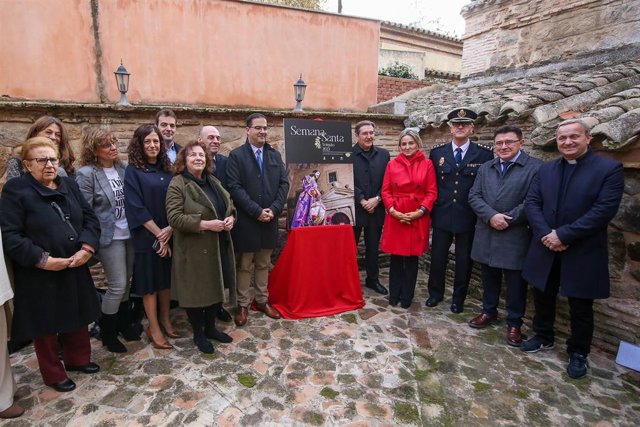 Una imagen de Jesús Nazareno del siglo XVIII procesioando por Toledo, cartel de la Semana Santa 2023 de la ciudad