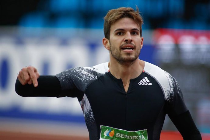 Archivo - El atleta español Óscar Husillos tras una prueba
