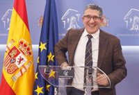 Patxi López pregunta a Feijóo si se reunió con Casado para "sacarle el puñal clavado en la espalda"