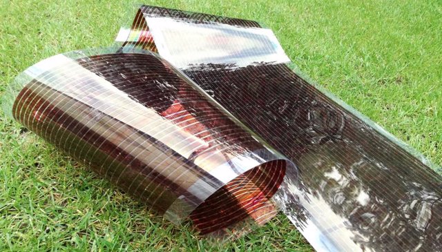 Paneles fotovoltaicos orgánicos semitransparentes que se quieren emplear en el proyecto Synatra.
