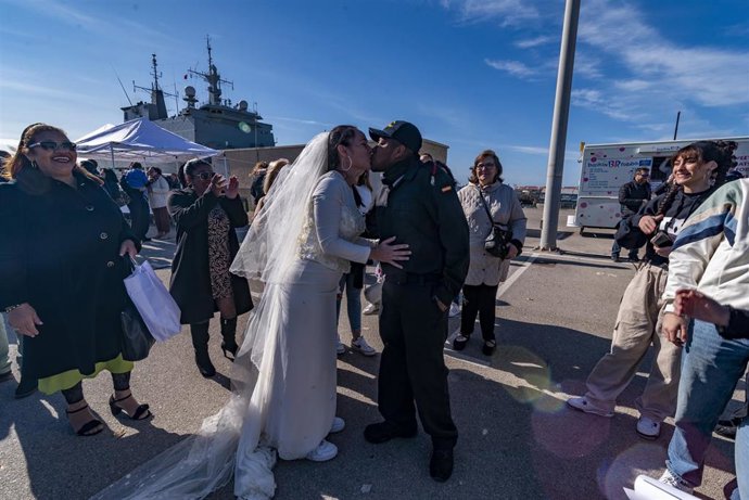 Alegría en el regreso de la fragata 'Santa María' a Rota tras cuatro meses desplegada en la operación Atalanta