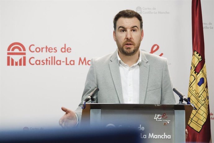 El diputado del grupo socialista en las Cortes de Castilla-La Mancha Antonio Sánchez Requena.