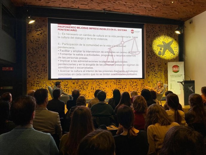 Estudio 'La situación de las personas con adicciones en las prisiones españolas. Una visión con perspectiva de género' de UNAD