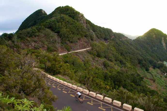 Archivo - El Cabildo de Tenerife invierte cuatro millones en la rehabilitación de la TF-12 de Anaga