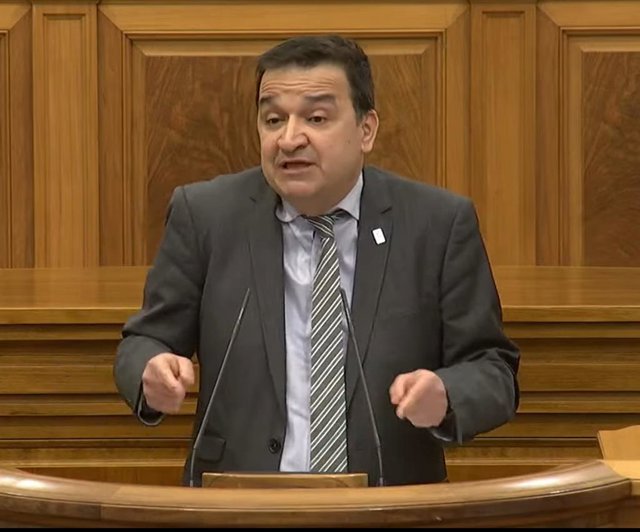 El consejero de Agricultura, Agua y Desarrollo Rural, Francisco Martínez Arroyo