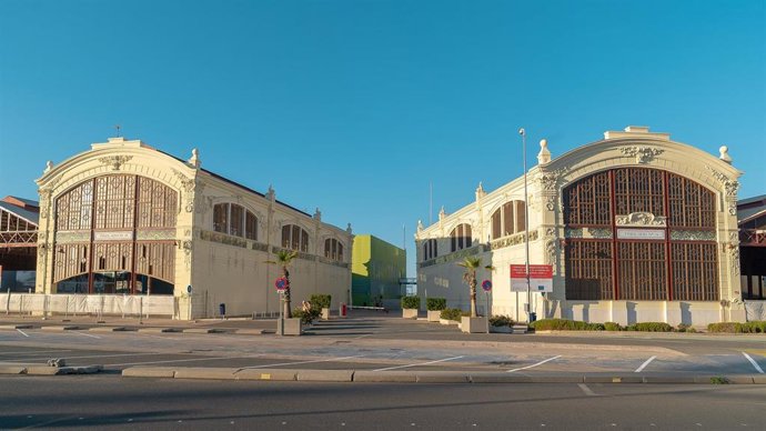 Archivo - Imagen de Tinglados de la Marina de Valncia. 