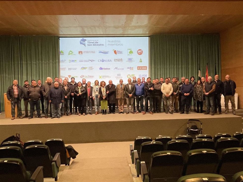 Acto de la Plataforma por el Túnel de San Silvestre en la UHU.