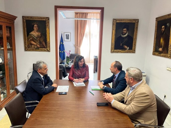 Reunión entre Ayuntamiento de Almería, Junta de Andalucía y UAL.