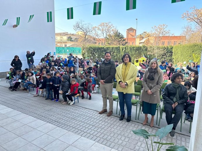 Celebración del 28F en el colegio Sancho Panza de Granada