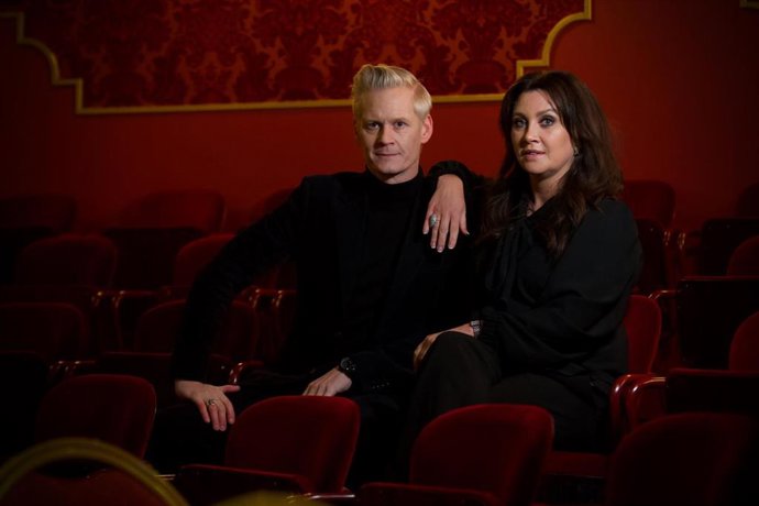 Archivo - El mentalista Henrik Fexeus y la escritora Camilla Lckberg