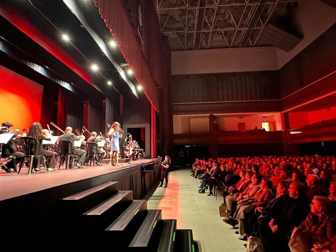 La Diputación de Málaga celebra el Día de Andalucía con un concierto para 800 mayores de la provincia