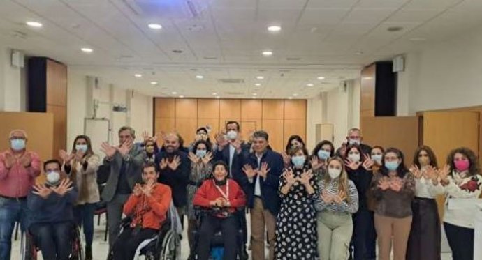 Inauguración de las jornadas 'Ni raras ni diferentes: Ponte en su piel'