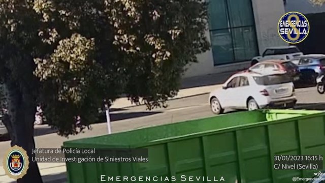 Calle Nivel, de Sevilla capital, donde se produjo el accidente que costó la vida a un motorista de 66 años de edad.
