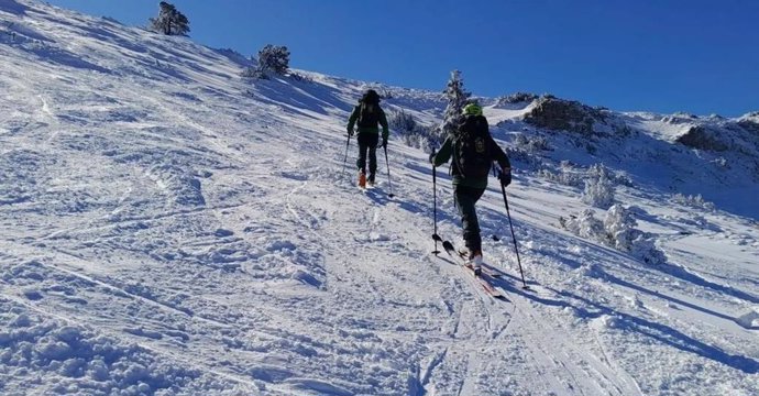 Consejos de la Guardia Civil en La Rioja para prevenir accidentes en las pistas de esquí.