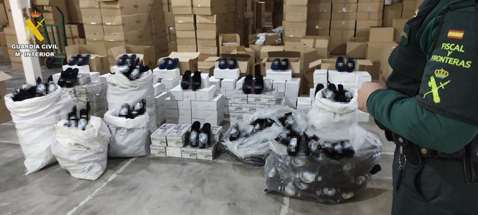 Zapatillas falsas intervenidas