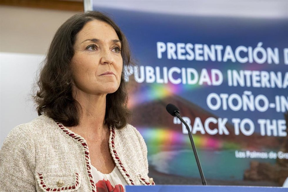 Archivo - La ministra de Industria, Comercio y Turismo, Reyes Maroto, en una imagen de archivo