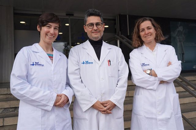 Los doctores María Soler, Josep Antoni Ramos Quiroja y Marta Ribasés, del equipo de trabajo de un estudio amplio en trastorno por déficit de atención con hiperactividad (TDAH)