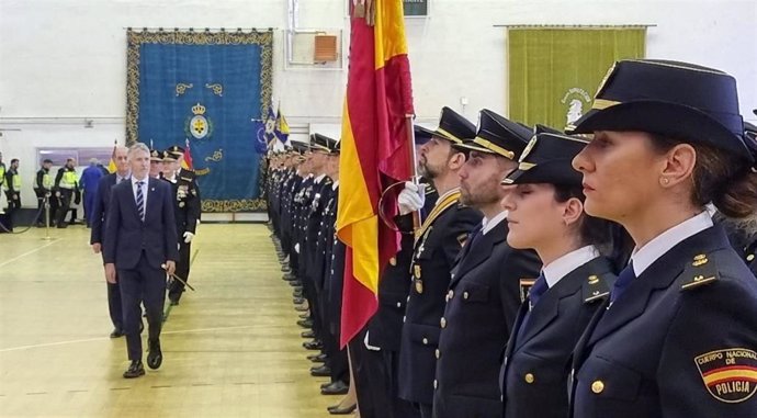 El ministro del Interior, Fernando Grande-Marlaska, preside en Ávila el acto de jura de miembros de la Escala Ejecutiva de la Policía Nacional