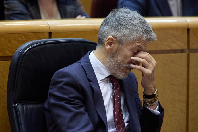 Archivo - El ministro de Interior, Fernando Grande-Marlaska, en un pleno del Senado 