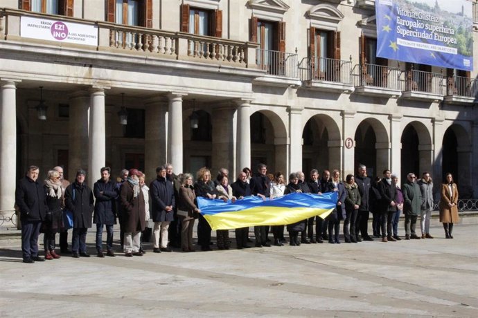 Vitoria-Gasteiz se suma a las concentraciones en solidaridad con el pueblo de Ucrania