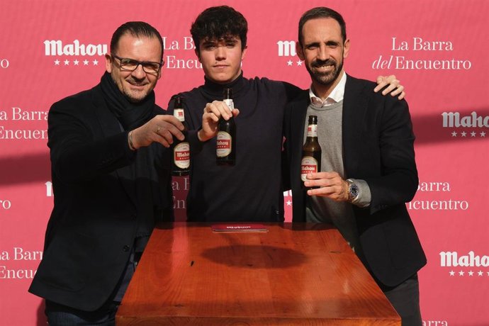 Pedja Mijatovic, Diego Campoy y Juanfran Torres, en La Barra del Encuentro de Mahou.