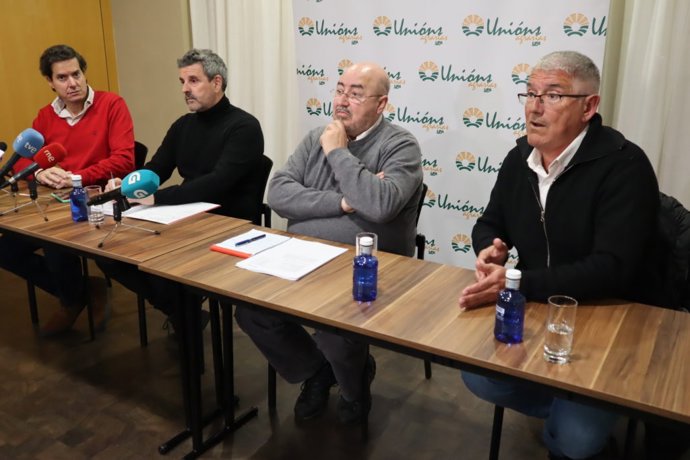 Rueda de prensa de Unións Agrarias con el bufete Eskariam