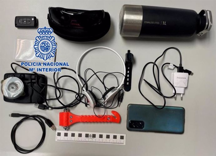 Efectos incautados en una detención por robos en vehículos, en Gijón
