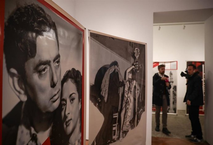 Exposición con motivo del 50 aniversario del fallecimiento de Manolo Caracol con una exposición en el Instituto Andaluz del Flamenco.