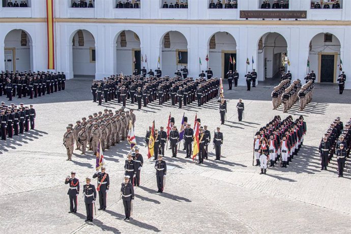La Armada celebra en San Fernando el 484 aniversario de la Infantería de Marina la unidad anfibia "más antigua"