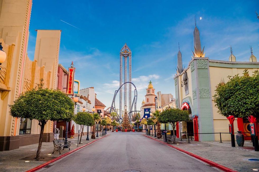 Parque Warner Madrid arranca su nueva temporada con el Mes de los Superhéroes