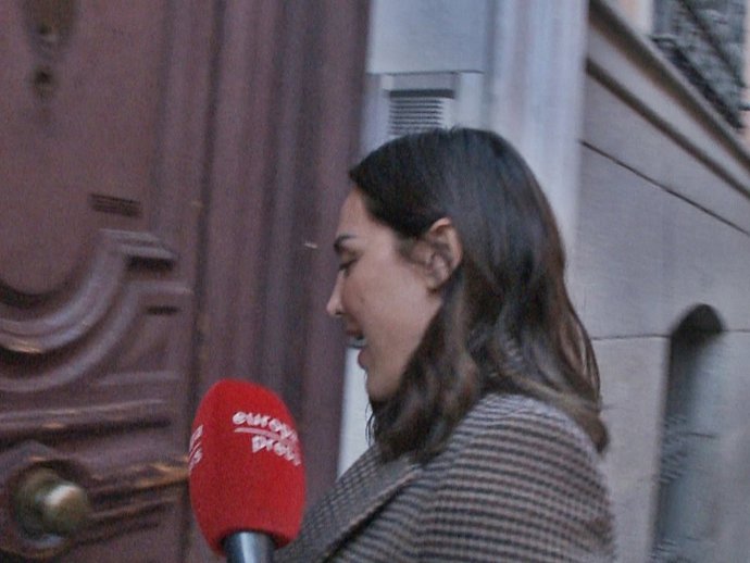 TAMARA FALCÓ ENTRA EN SU CASA