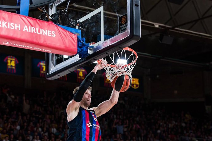Archivo - Jan Vesely of FC Barcelona in action during aTurkish Airlines EuroLeague match