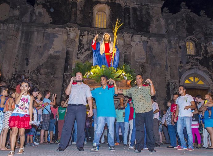 Archivo - Procesión en Nicaragua