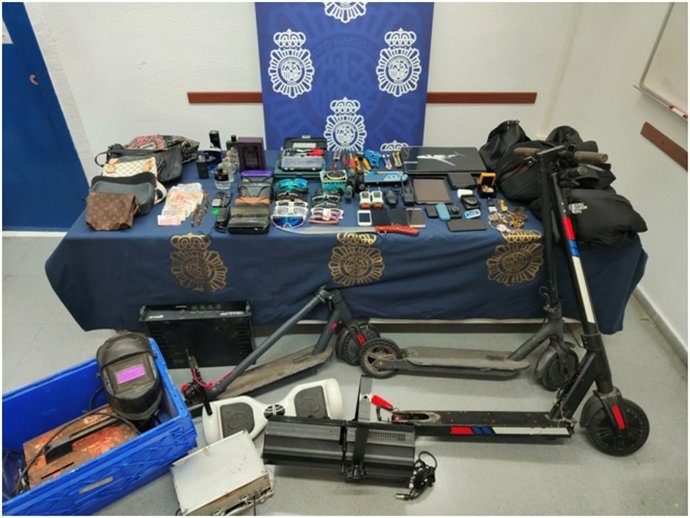 Efectos recuperados de un punto de venta de droga en Marbella