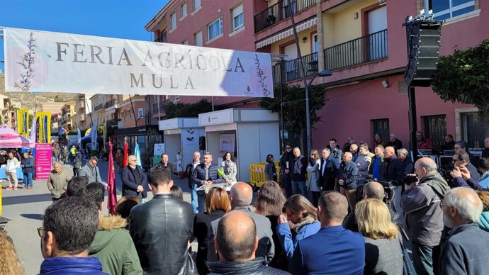 El consejero Antonio Luengo, durante su intervención en la Feria Agrícola de Mula, en el marco de la II Feria del Almendro en Flor.
