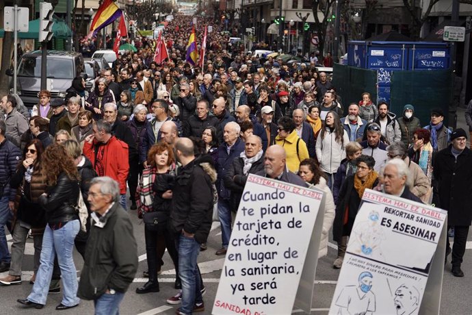 Manifestación de los sindicatos contra la situación de Osakidetza, este sábado en Bilbao