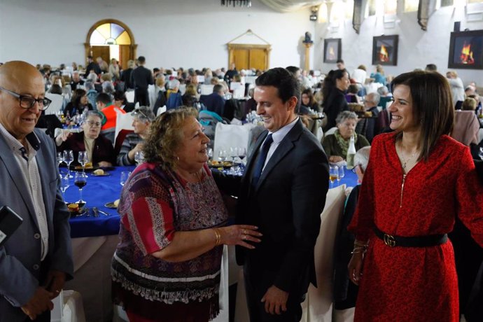El presidente de la Diputación asiste a la clausura de talleres envejecimiento activo en Alhama de Almería