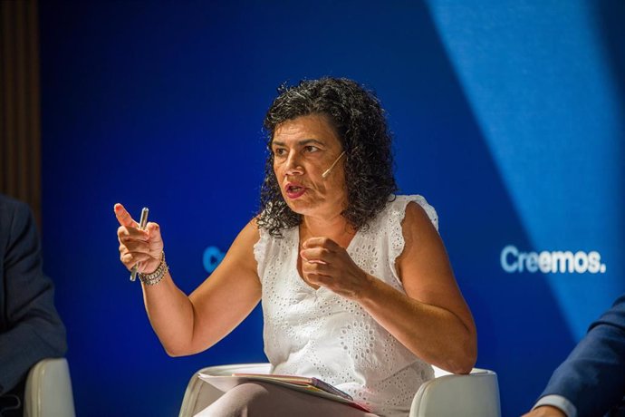 Archivo - La presidenta de Asamblea por una Escuela Bilingüe, Ana Losada
