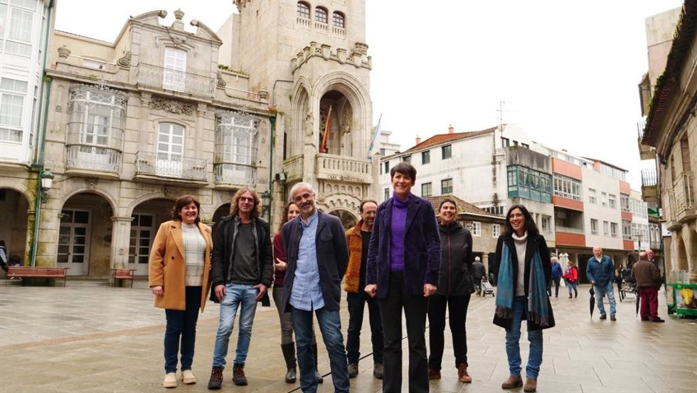 La portavoz nacional del BNG, Ana Pontón, junto al candidato a la Alcaldía de O Porriño, Pedro Pereira, en la localidad pontevedresa