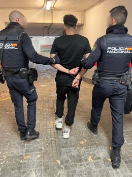 Detenido un hombre por un atraco en un supermercado en Pere Garau