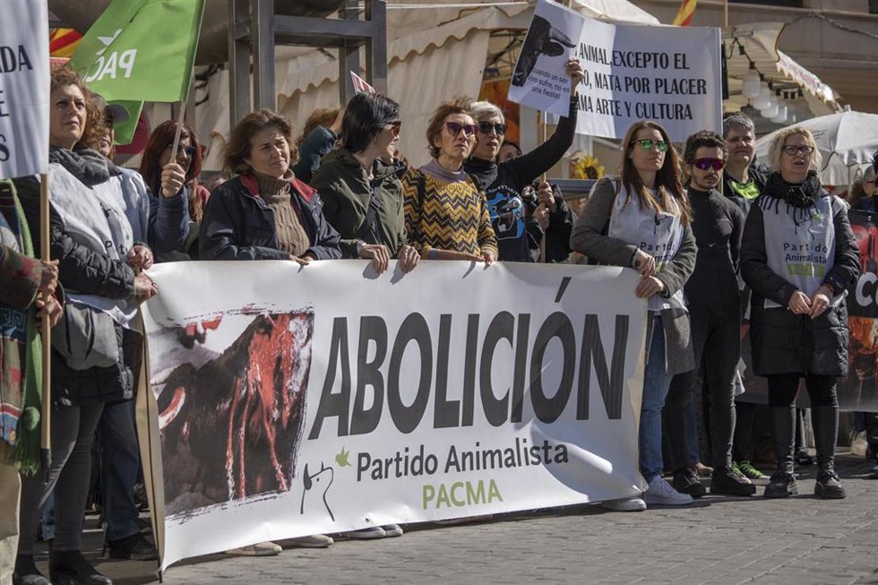 PACMA exige acabar con tauromaquia en "todas sus formas" pues "forma parte del siglo pasado":"No es cultura, es tortura"