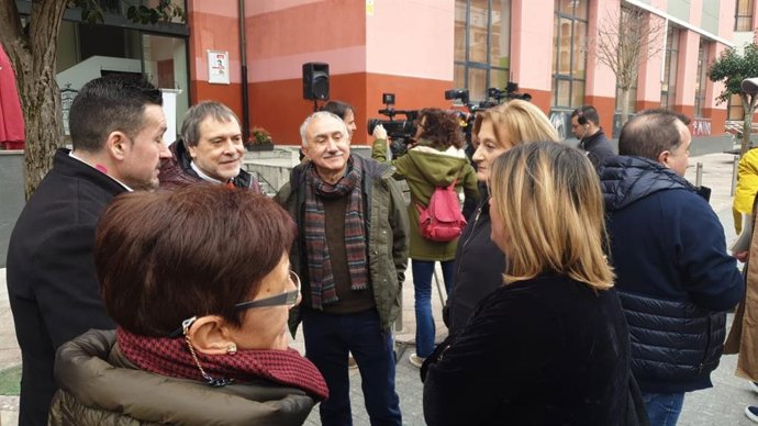 El secretario general de UGT, Pepe Álvarez, en los actos de homenaje a Manuel Llaneza en Mieres .