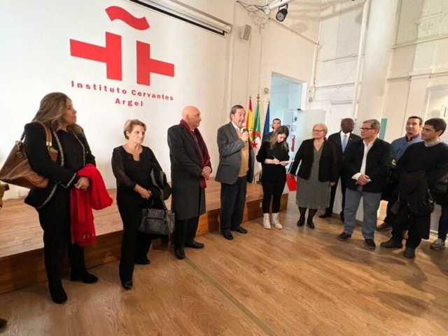 La Fundación Descubre y el Instituto Cervantes estrenan en Argel (Argelia) la exposición 'Paseo Matemático al-Ándalus'