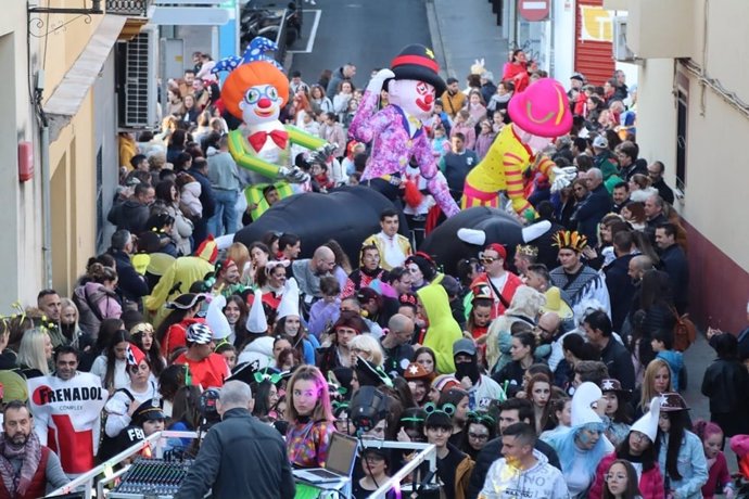 Desfile de carnaval en Alcalá de Guadaíra, en Sevilla.