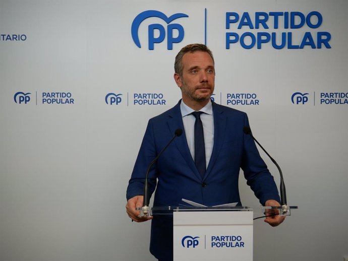 Archivo - Segado (PP): "Que el PSOE tome ejemplo y limpie de imputados su partido, empezando por Vélez" 