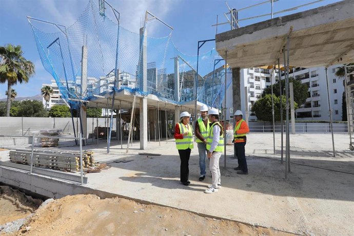Obras del Centro de Usos Múltiples de Nueva Andalucía en Marbella