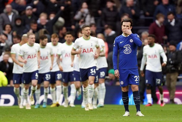 El jugador del Chelsea Ben Chilwell tras el primer gol del Tottenham, obra de Oliver Skipp