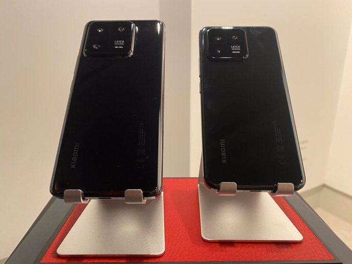 Los nuevos modelos Xiaomi 13 y 13 Pro.